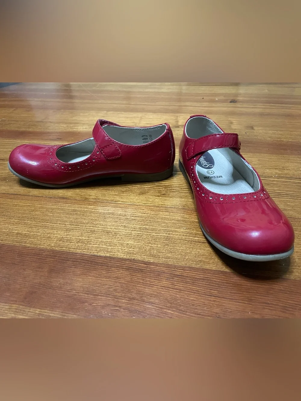 FootMates Emma Red Patent Leather Mary Jane Girls Dress Shoes Size 3